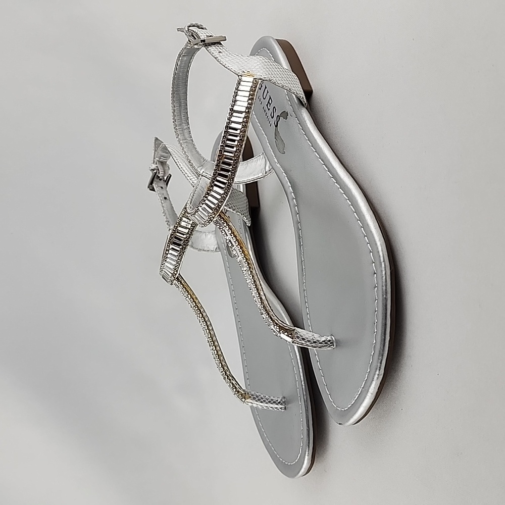 GUESS Women's Flat Silver Bejeweled Rhinestones Thong Sandals Size 8M - Picture 2 of 15